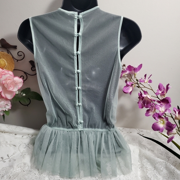 Mesh Top with frill details - Picture 3 of 4